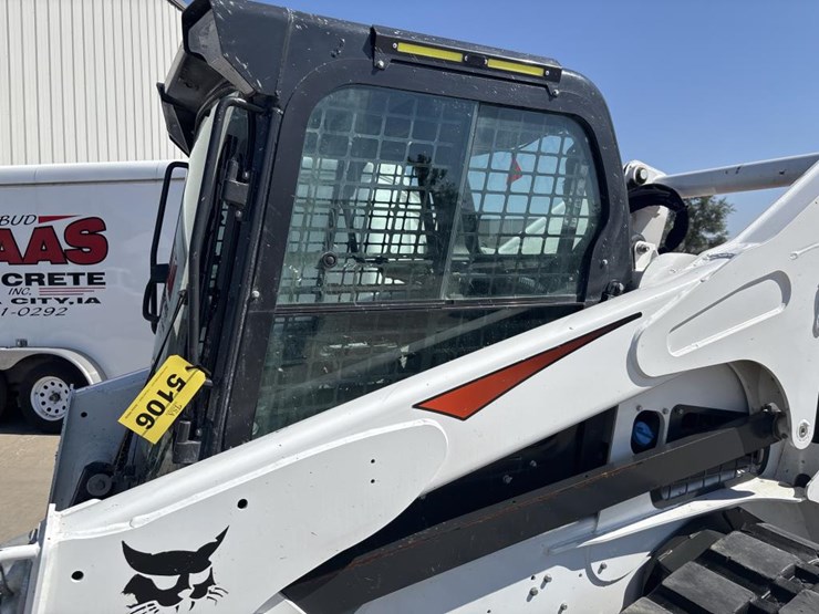 2022-bobcat-t870-image-16