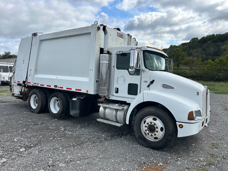 2007-kenworth-t300-image-2