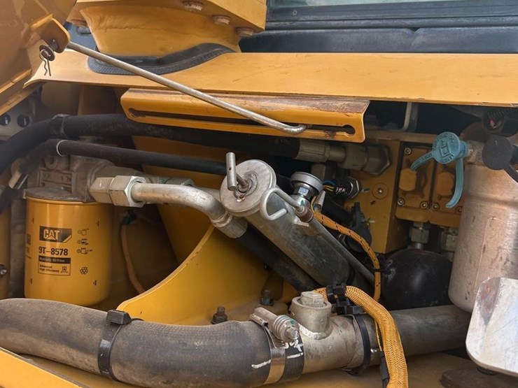 2018-caterpillar-d6n-xl-image-40