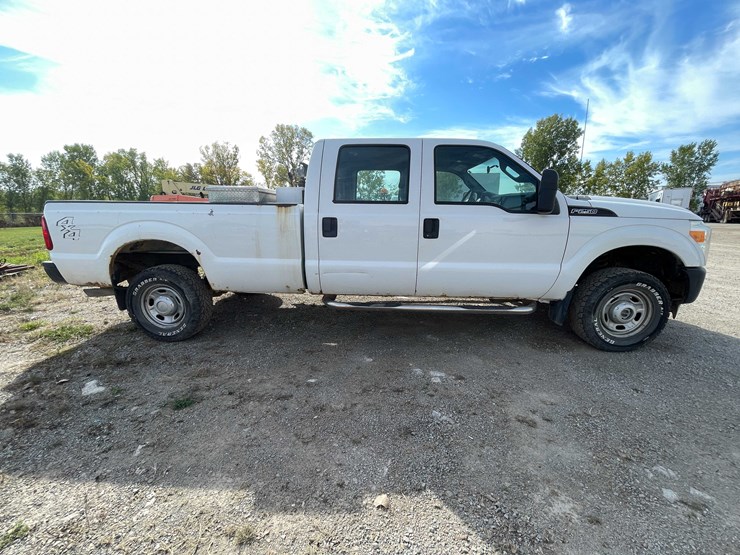 2011-ford-f250-xl-image-4