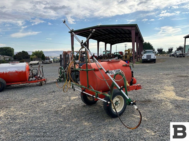 2006-rears-200-gallon-orchard-sprayer-with-spray-booms-image-7