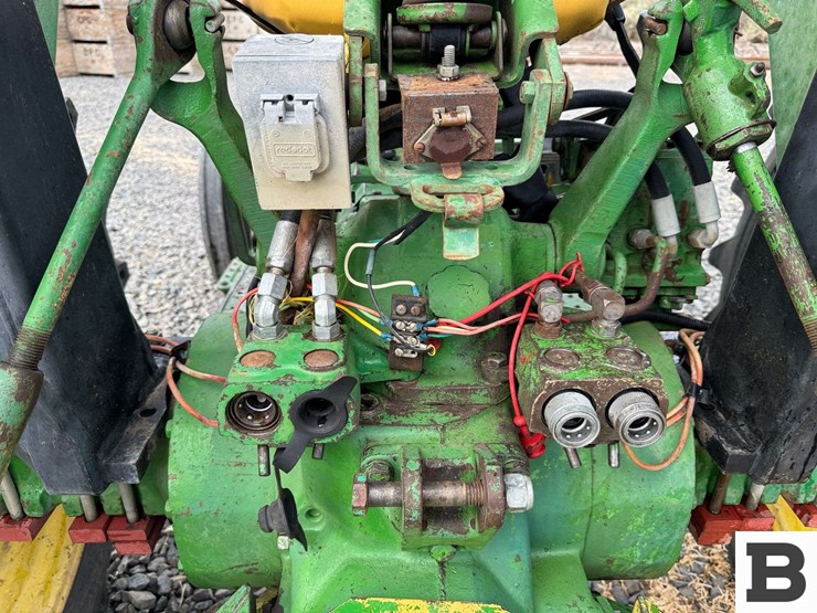 1976-john-deere-2640-image-34