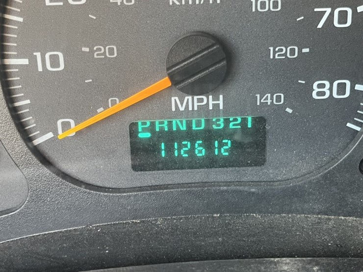 2005-gmc-5500-image-54