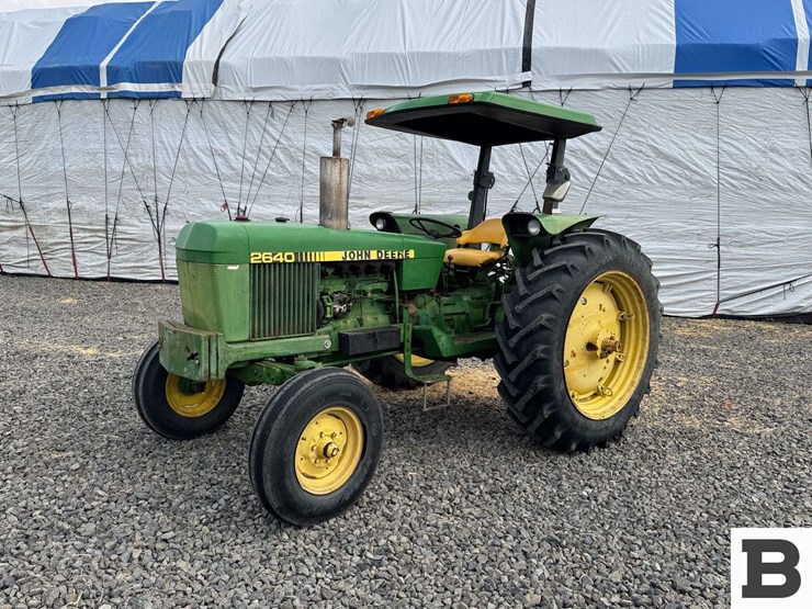 1976-john-deere-2640-image-1
