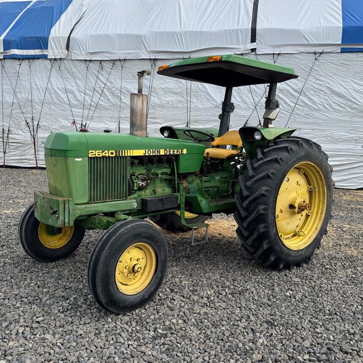 1976 JOHN DEERE 2640