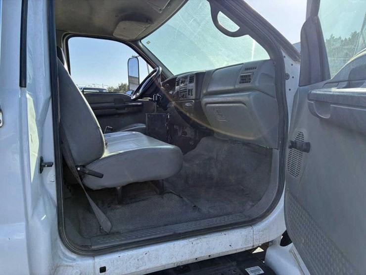 ford-f650-image-11