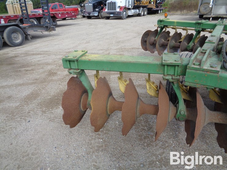 john-deere-1640-image-15