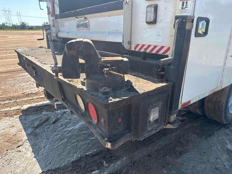 2019-dodge-ram-5500-image-14