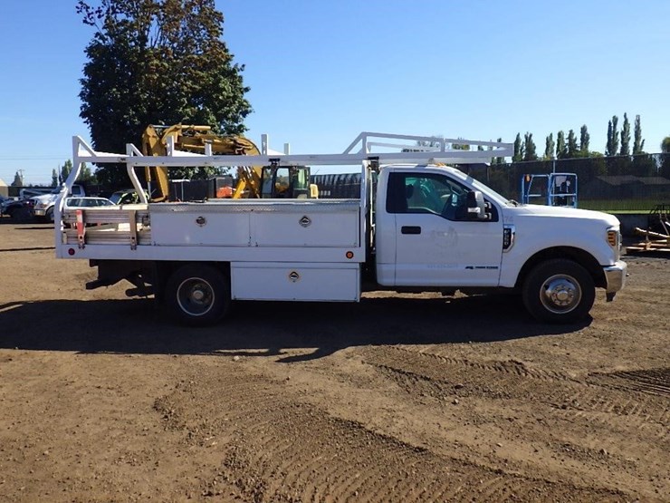 2019-ford-f350-image-4
