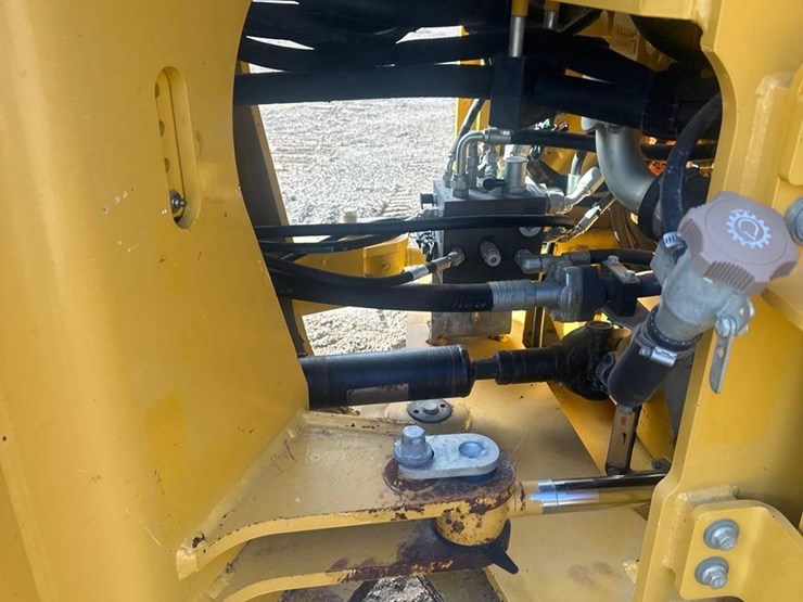 2017-deere-624kii-image-15