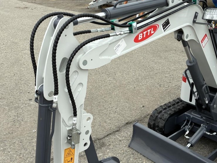 2025-bttl-et12m-6-hydraulic-excavator-image-11
