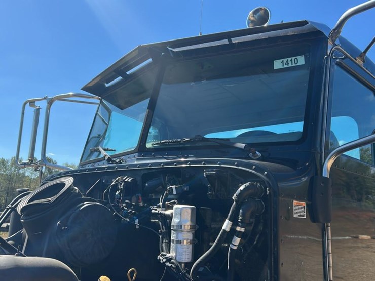#1962-•-2006-peterbilt-pb340-semi-truck*-image-26
