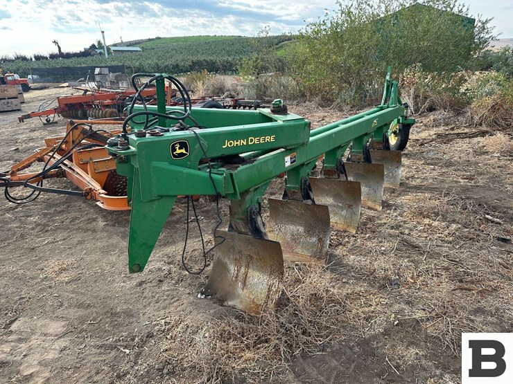 john-deere-975-image-1