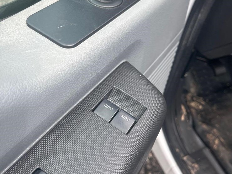 2015-ford-f350-sd-image-35