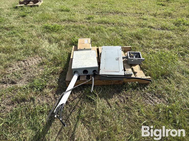 ge-220-volt-electric-panels-image-6