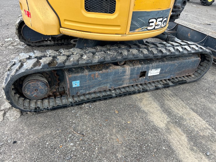 2017-deere-35g-image-11