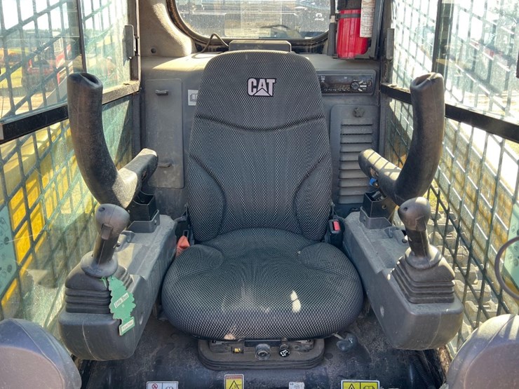 2021-caterpillar-299d3-xe-image-21