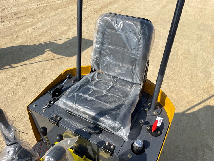 #208-•-new-rt12r-mini-excavator-image-21