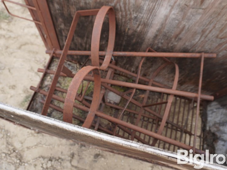 raised-calf-crates-image-15