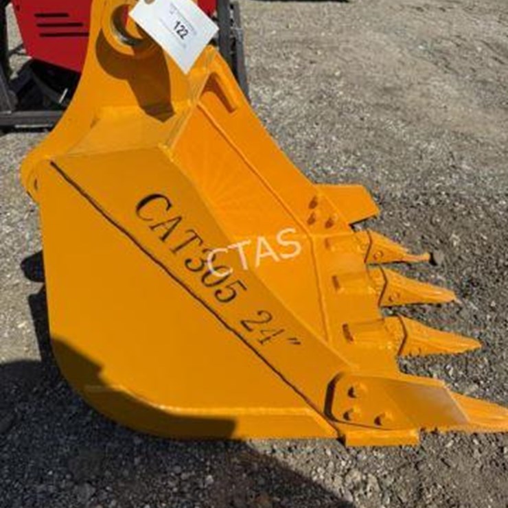 #122 • 24" CAT305 Bucket For Excavator