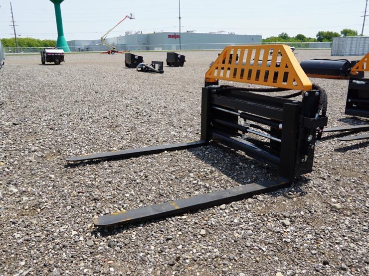 #2519-•-new!-wolverine-pallet-fork-hydraulic-adjustable-image-2