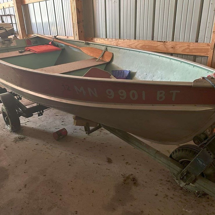 1972 Lund 12' Boat, Aluminum, Johnson 4hp Motor