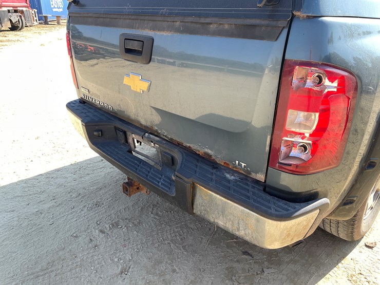 2010-chevrolet-silverado-1500-image-23