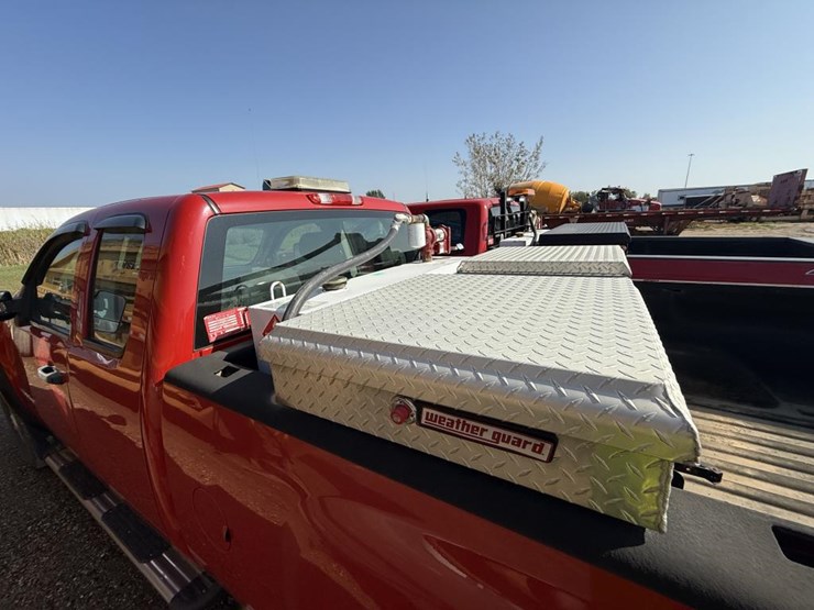 #2141-•-2013-chevrolet-silverado-2500hd-4x4-pickup-truck-image-19