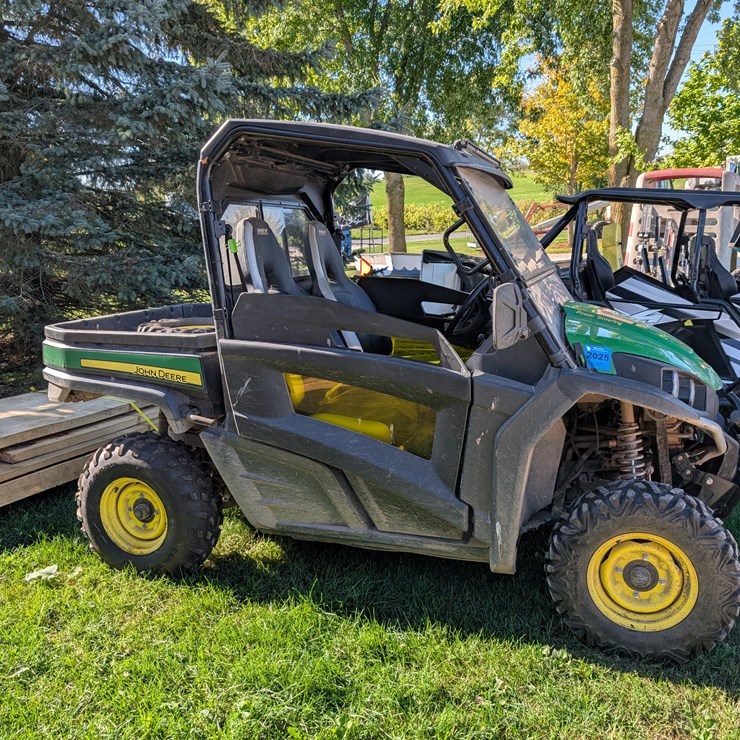 #3389 • 2019 John Deere RSX 860M
