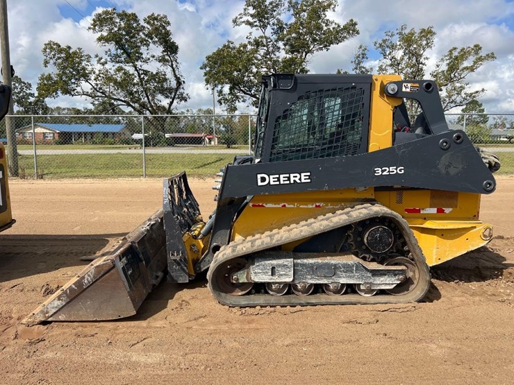 2021-deere-325g-image-1