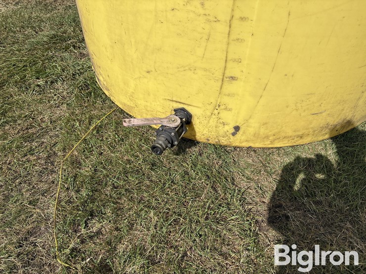 yellow-plastic-3000-gal-liquid-tank-image-10