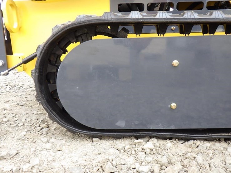2025-infront-yf380-skid-steer-tracked-loader-image-8