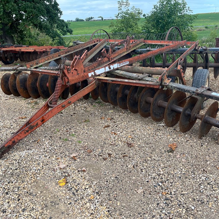#3377 • Allis Chalmers 2300 Disk