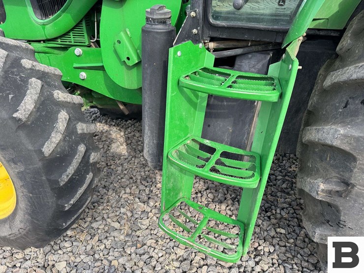 2011-john-deere-6115d-image-45