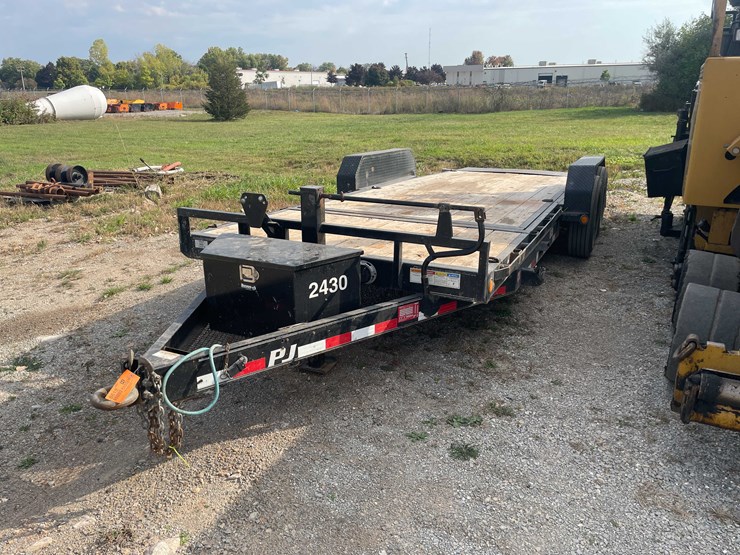 #8618-•-2021-pj-20'-tilt-deck-equipment-trailer-(has-wi-title)-(aps)-image-1