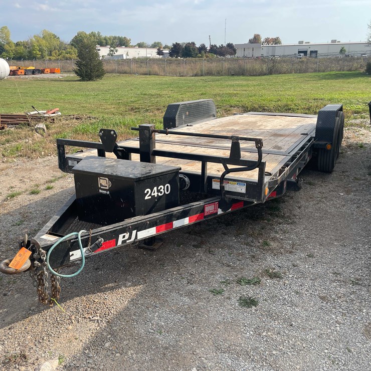 #8618 • 2021 PJ 20' Tilt Deck Equipment Trailer (Has WI Title) (APS)