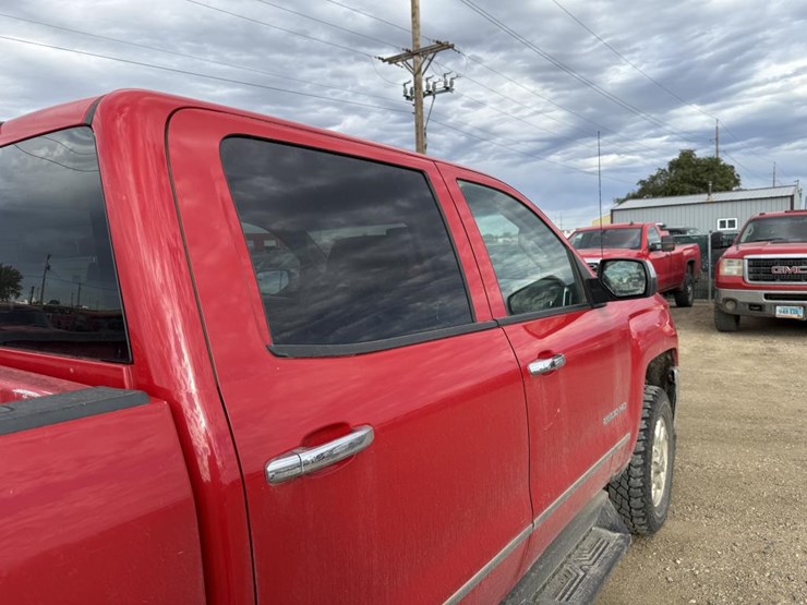 #2146-•-2015-chevrolet-silverado-2500hd-ltz-4x4-pickup-tru-image-25