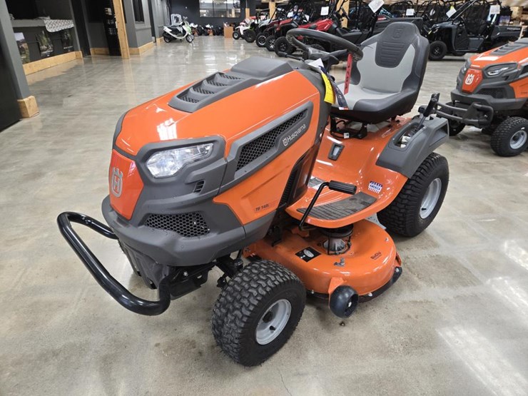 #1784-•-husqvarna-ts142l-lawn-mower-image-1