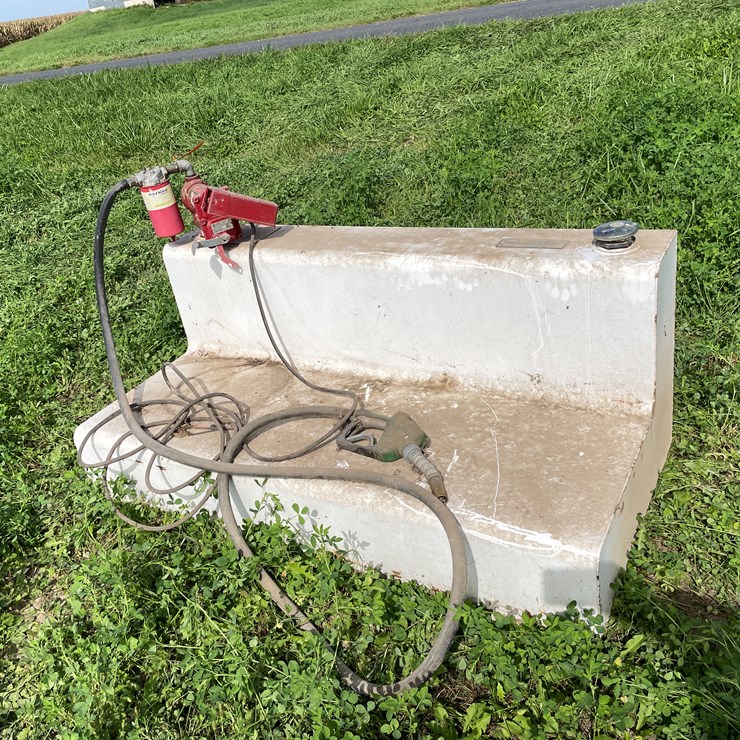 #4451 • DeeZee 100 Gallon Truck Fuel Tank