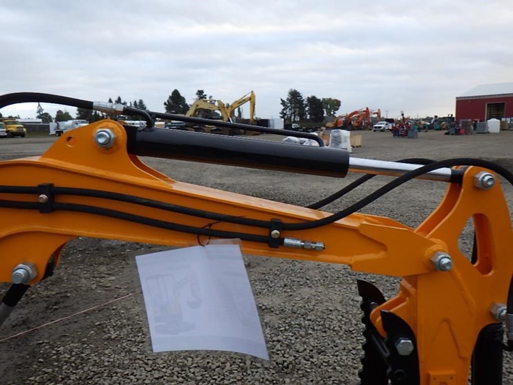 2025-vicsec-vc13-hydraulic-excavator-image-12