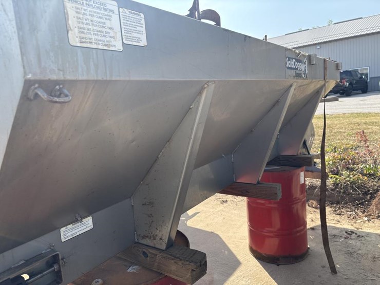 #5023-•-buyers-salt-dogg-truck-sander/salter-image-3