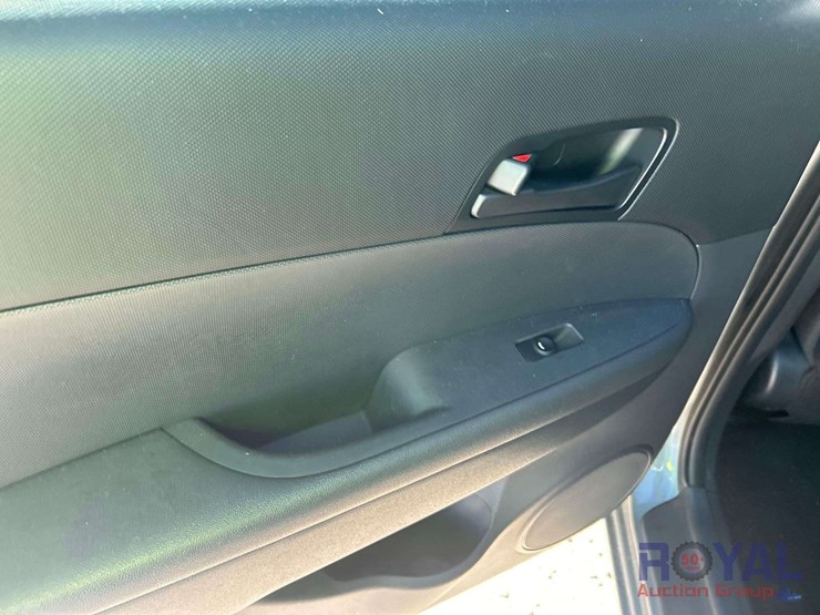 2010-hyundai-elantra-touring-sedan-image-23