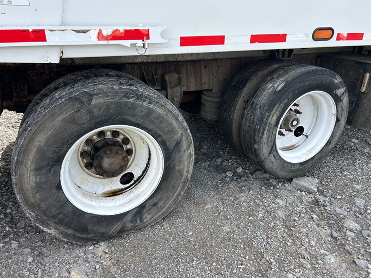 2007-kenworth-t300-image-11