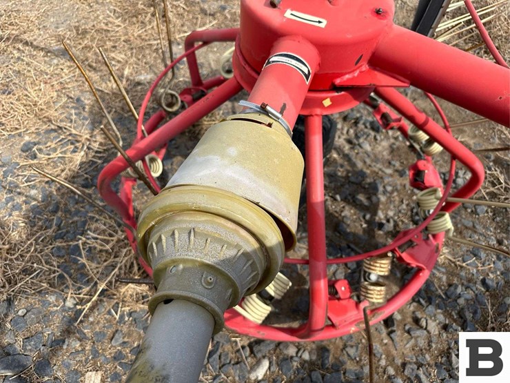 be-tr300-hay-tedder-image-14
