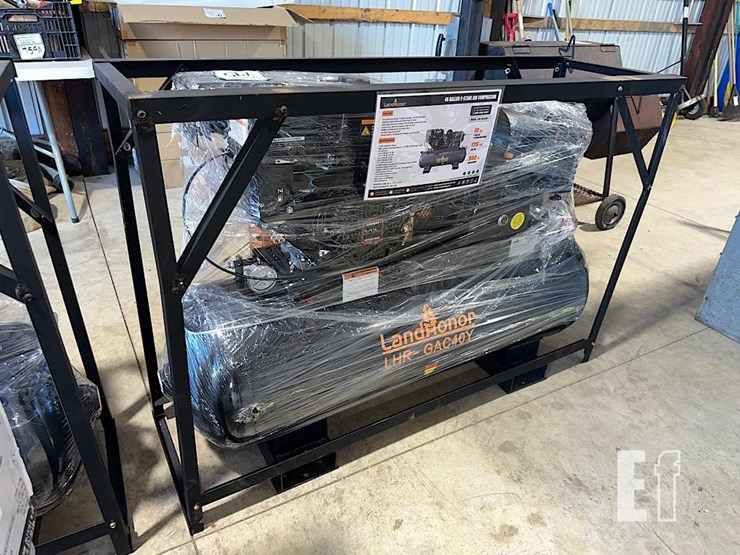 landhonor-40-gallon-2-stage-air-compressor-image-2