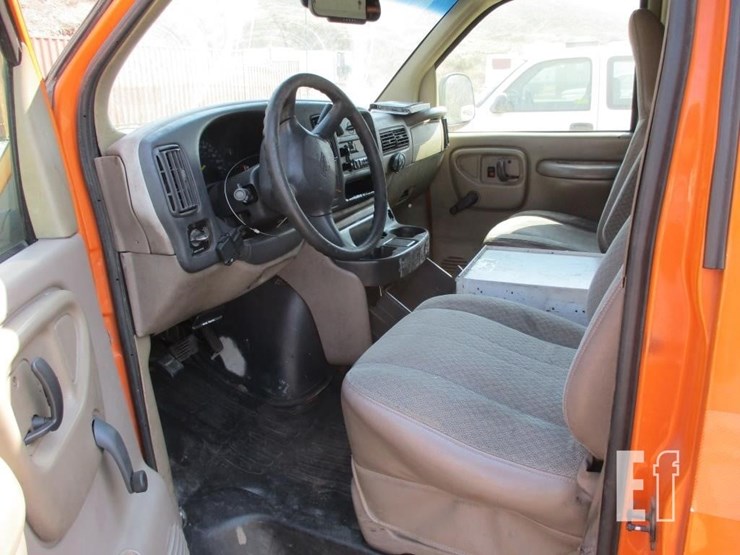1999-chevrolet-express-3500-image-7