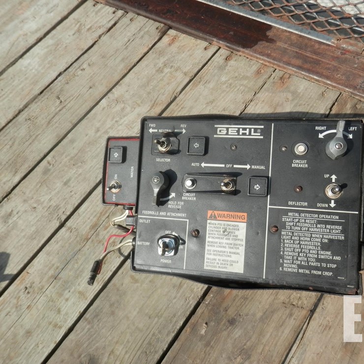 GEHL CHOPPER CONTROLLER