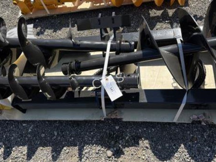 #141-•-skid-steer-loader-w/-3-augers---8",-12",-&-16"-image-1