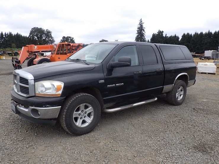 2006-dodge-1500-image-1