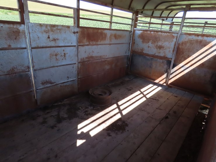 1991-calico-trails-20-ft.-gooseneck-stock-trailer-image-12